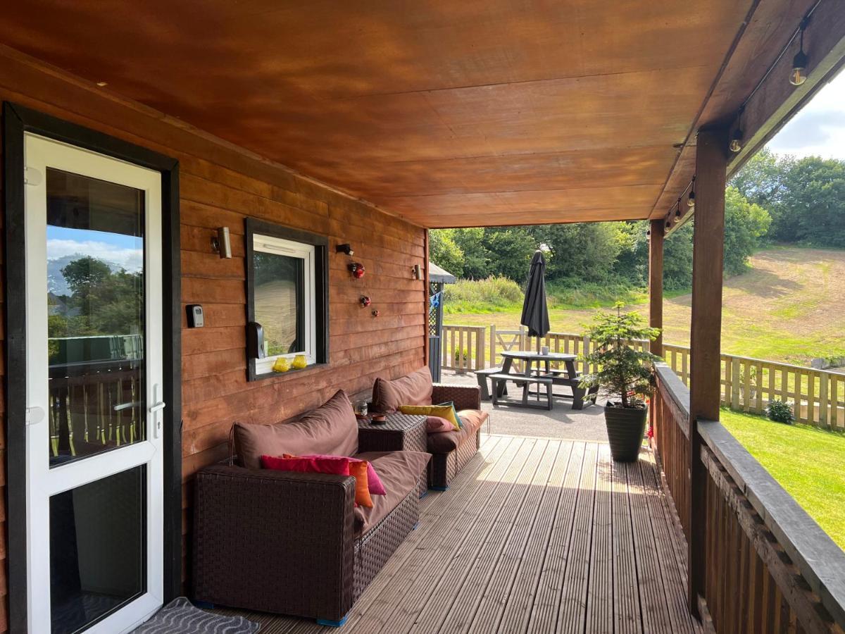 Kabin In The Woods Llandybie Bagian luar foto