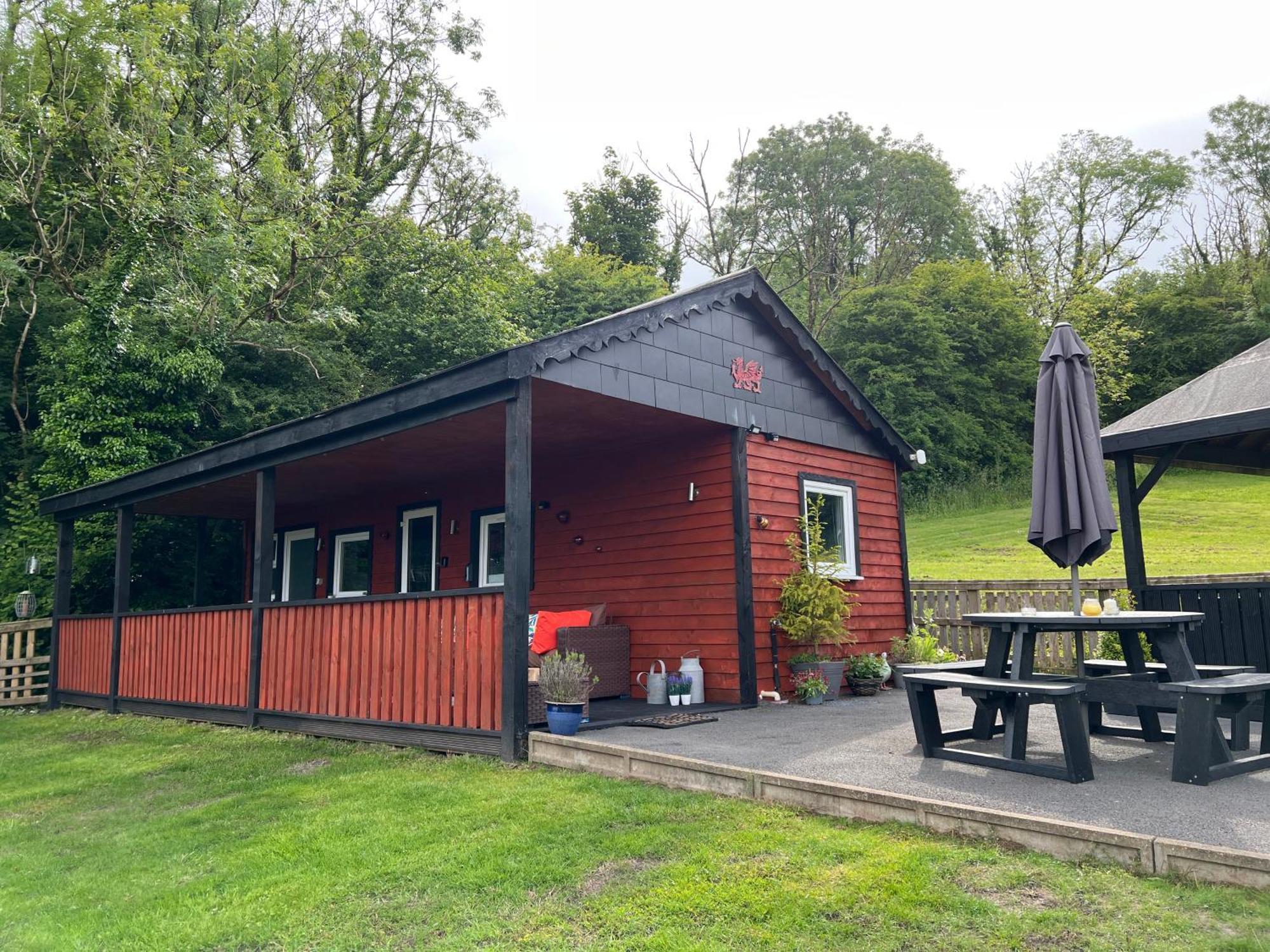 Kabin In The Woods Llandybie Bagian luar foto